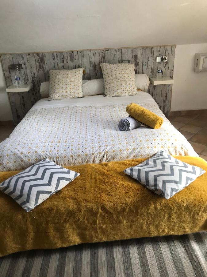 La Vignarelle Bed and Breakfast Callas Eksteriør billede